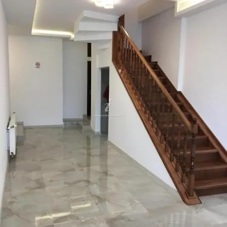 Villa Regal *