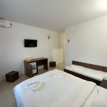 Regal Villa Mamaia