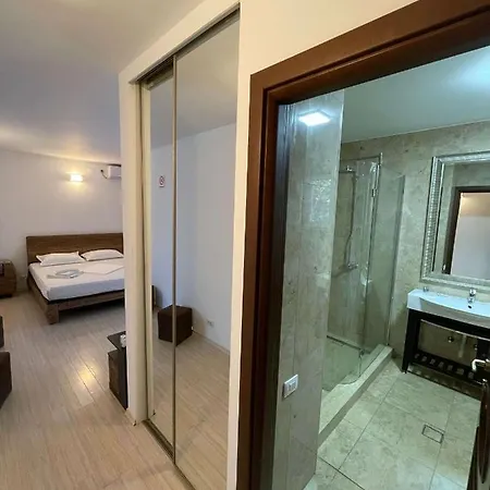 Regal Villa Mamaia