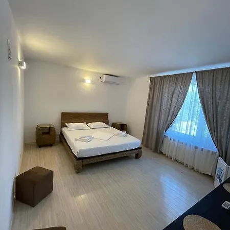 Regal Villa Mamaia
